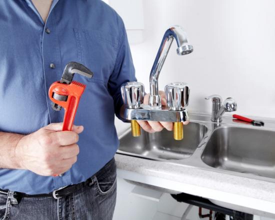 Как подключить смеситель в ванной: советы по выбору и установке Установка крана на мойку на кухне